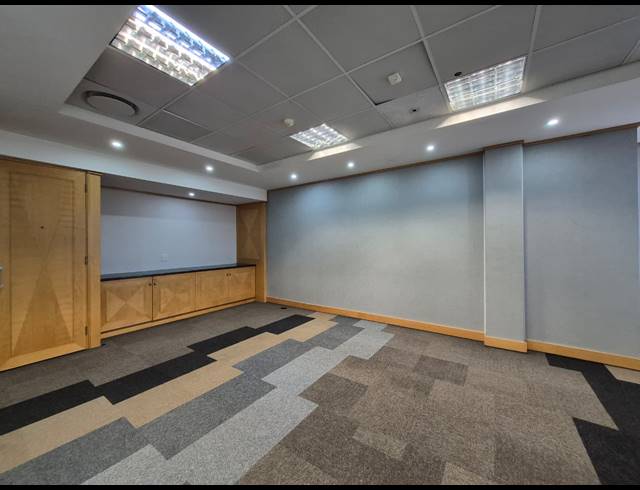 3,495M² OFFICE TO LET IN ILLOVO